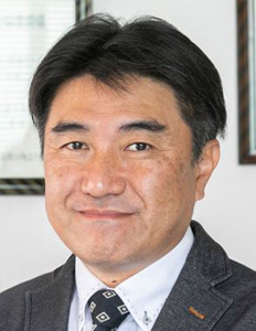 江藤　剛